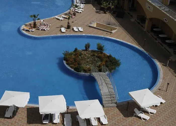 Apart-hotel Midia Grand 4*